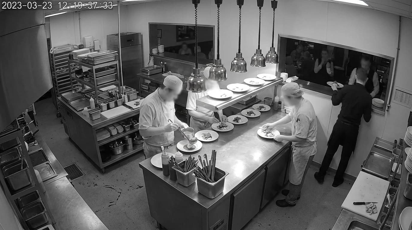 CAM 04 · Plating